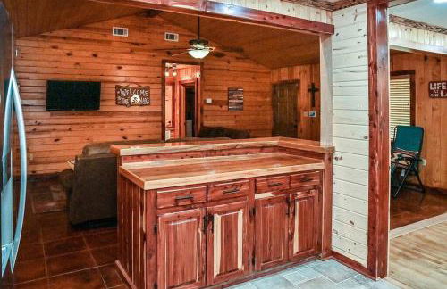 Cozy lakefront cabin with boat house and ramp on T - Foto 2