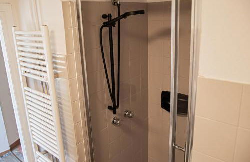 CHEZ ALICE Casa Accogliente Vista Lago con aria condizionata - Foto 19