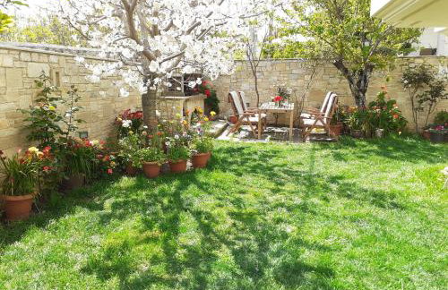 Near the Airport & near the Metro and Suburban station"PEANIA-KANTZA" - Foto 9