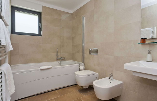 Villa in Novigrad With Pool & Rooftop Terrace - Foto 14