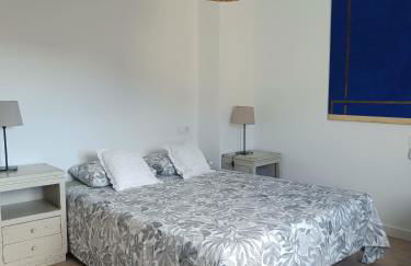 Sunny Relaxing Penthouse Costa Brava, Sea & Mountain Views, Huge Terrace, Fiber 1GB - Foto 12