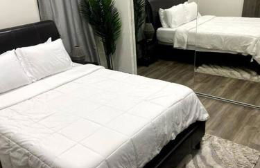 The Black and White House - Foto 74