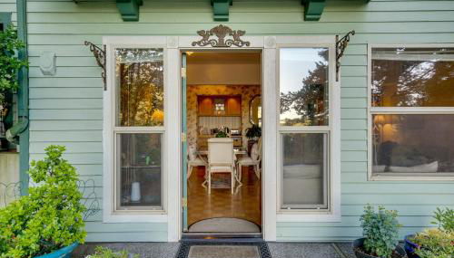 Less Than 1 Mi to Jefferson Healthcare Nurse-Ready Rental - Foto 4