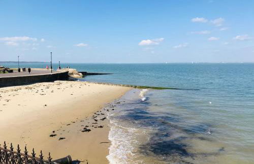 NEW Central Ryde Retreat, Melville Duplex, short walk to Beach Sleeps 6 - Foto 56