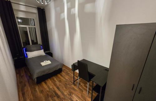 Boardinghouse mit 10 großen Apartments mit Parkplatz und Balkon - Photo 9