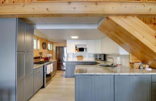 Dock and Fire Pit Lakefront Cabin in Deer River! - Foto 3