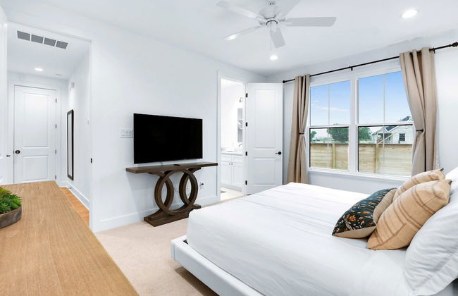 Chic Modern Farm Haus - Minutes to Everything - Foto 2