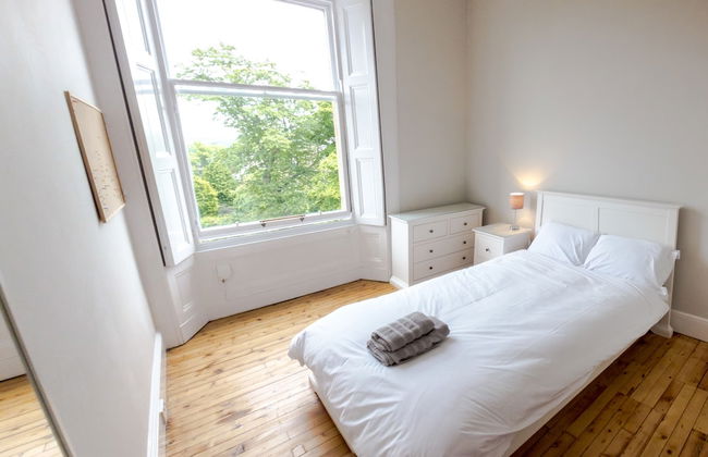 Silver Lining - Meadows Apartments - Photo 10