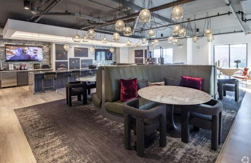 Modern 2BR Condo Near Railroad Park and UAB - Foto 45