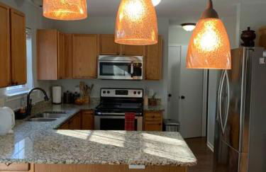 Peaceful Hideaway Fully Stocked Entire Home - Foto 16