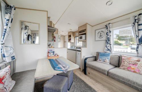 Cabin - Sleeps 4 - Pets Ok - Balcony - Parking - Foto 4