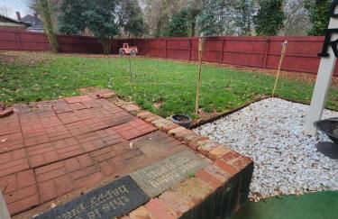 Spacious Newly Renovated Home - Foto 15