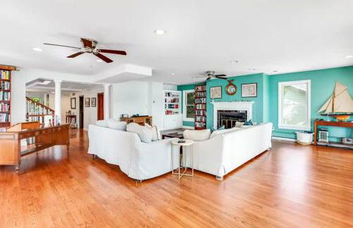 Oasis by the Bay - Waterfront Heated Pool Hot Tub - Foto 7