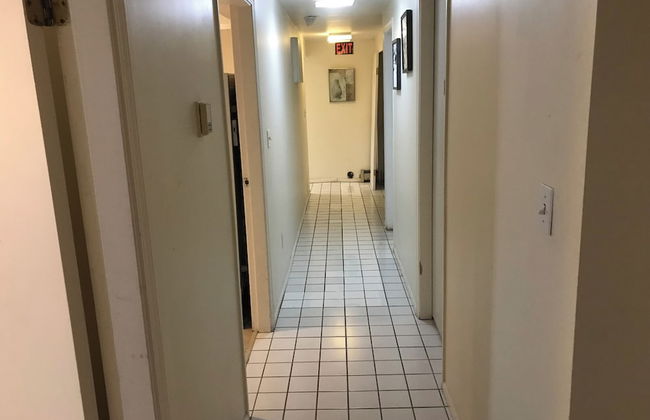 West Broadway guesthouse - Photo 47