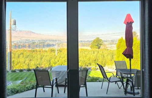 Immaculate Home w/ Mtn and River Views! - Foto 16