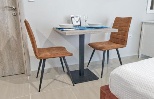 Epipleon Luxury Suites - 103 - Δωμάτιο 35τμ με βεράντα 35τμ μπροστά στη θάλασσα - Foto 5