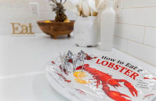 Modern Gem on 15 Acres, 5 Mi to Old Orchard Beach! - Foto 8