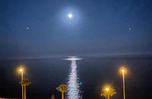 Seafront Townhouse with Stunning Mediterranean Views, community pool - Foto 36