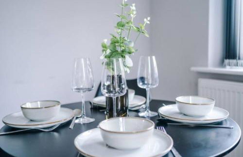 Lux 3 Bed 10 mins from Centre - Parking & Netflix - Foto 15