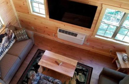 Cozy Family-Friendly Cabin with Private Outdoor Jacuzzi near Huntington, West Virginia - Foto 14