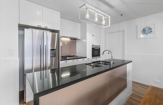 Ultra Broadbeach - Photo 50