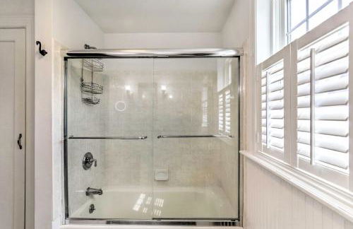 Walkable New Haven Retreat with Ocean Views! - Foto 20