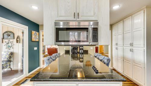 Lakefront Hot Springs Village Home with Private Dock - Foto 5