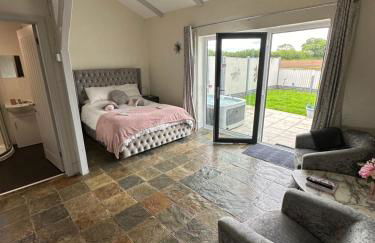 Dwylig Isa Holiday Cottages - Photo 25