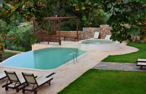 Ellinospito - Photo 15