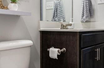 Family-Friendly 4BR Home with BBQ & Free Parking - Foto 28