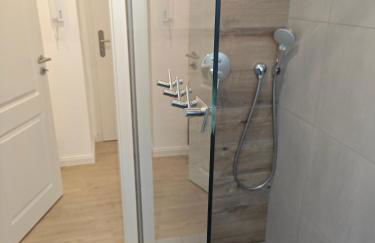 Siegen - Geisweid Work and stay Neu Modernisiert 2 Schlafzimmer Badezimmer Balkon - Foto 16