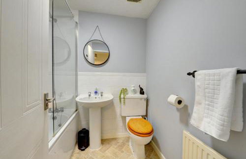 Modern 2 Bed House Sleeps 6 Southam Town Centre - Inspire Homes Ltd - Foto 5