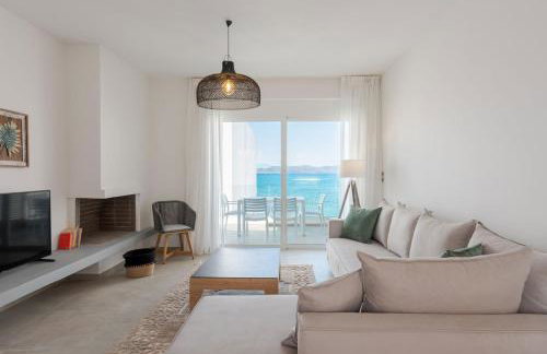 COSTA VASIA Seaside Suites and Apartments - Photo 9