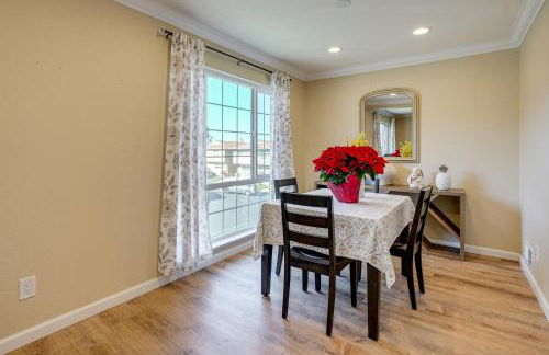 Easy SF Access! Spacious Family Home with Yard - Foto 7