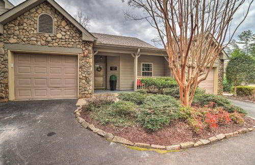 Indoor Pool and Golf Course Views Lake Lure Condo! - Foto 24