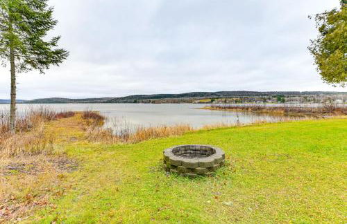 Waterfront Oasis Family Retreat on Long Lake! - Foto 24