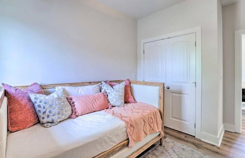 Luxe Lakefront Getaway with Porch and Water View! - Foto 22