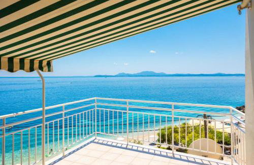 Villa Thalassa Large Private Pool Walk to Beach Sea Views A C Wifi Car Not Required - 920 - Foto 14