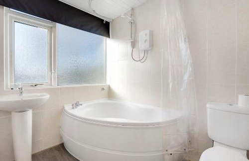 NEW! 4BR in Stafford Place - Foto 21