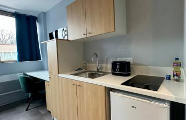 Studio 69 Rénové et Équipé - Nancy CHRU,CESI,FAC - Foto 17