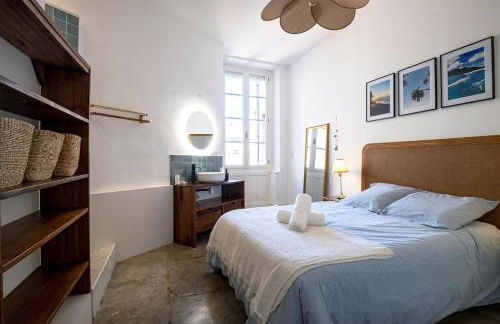 Centre - Parking - 5 min Place Comédie - Tram - Foto 4