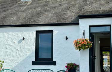 Firth View 2 - Country Escape with Sea Views of Arran! - Foto 17
