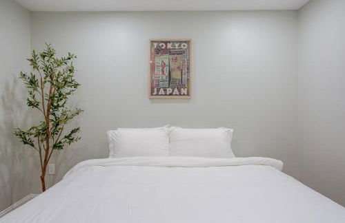 Stylish Stay in Center City, French-Japanese & Minimalist Vibes - Foto 47