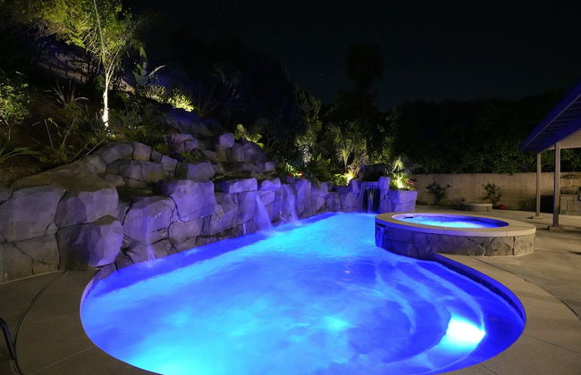 Coming Mid-April 2023! Beautifully upgraded two-story home with backyard oasis - Foto 50