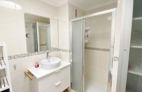 Ático de proa, en la mejor playa del Médano - Foto 15