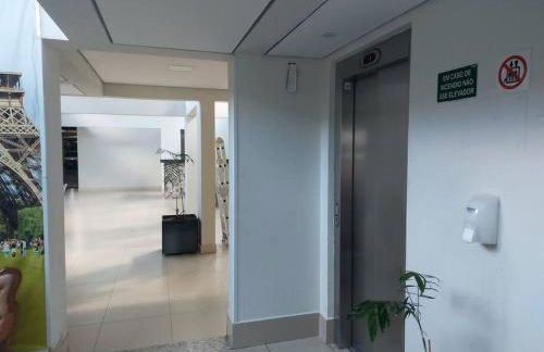 Flats da Júnia excelente localização, wi-fi, tv, ar, frigobar, garagem - Foto 17