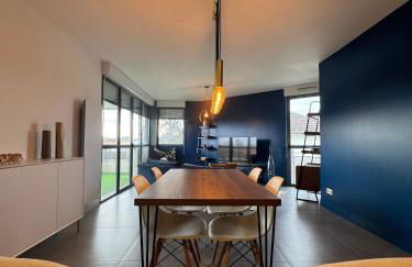 La Business class - Standing - Tramway - Parking - Foto 9