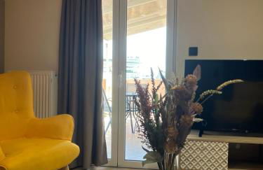 Demi DS, E1 - Photo 14