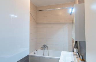 Flexible SelfCheckIns 32 - Zagreb - Garage - Electric vehicle ccharger - Big Loggia - New - Apartments Repinc 32 - Foto 5