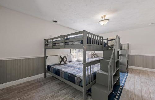 Luxury Riverfront Retreat Hot Tub, Game Room, Gym - Foto 30